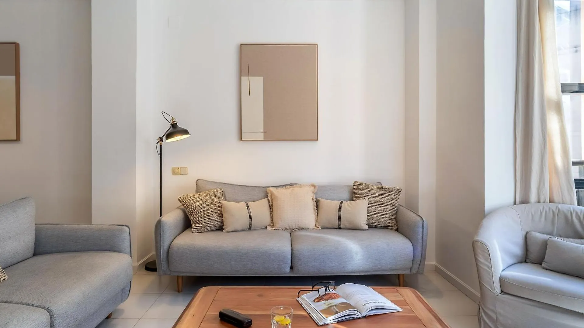 Canela Homes Barcelona Ninot 아파트