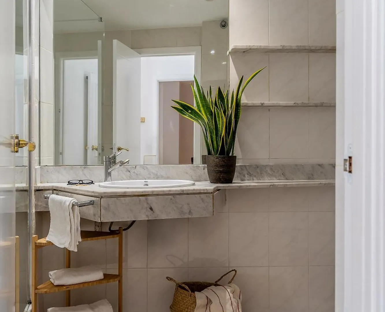 Canela Homes Barcelona Ninot 스페인